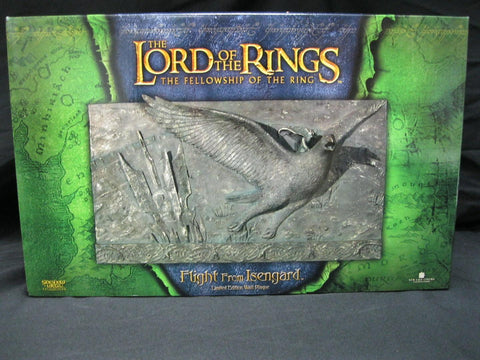 Sideshow Weta Collectibles: The Lord of the Rings, Flight From Isengard polystone wall plaque