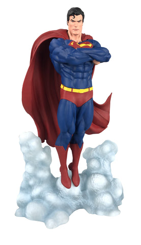 DC Comic Gallery PVC Statue Superman Ascendant 25 cm
